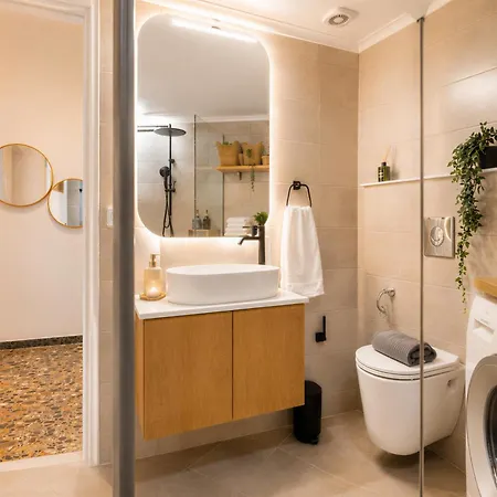 Апартаменты Elegant Near Center Каламата