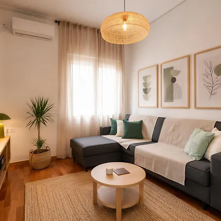 Elegant Near Center Апартаменты *