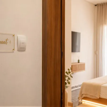 Апартаменты Elegant Near Center Каламата